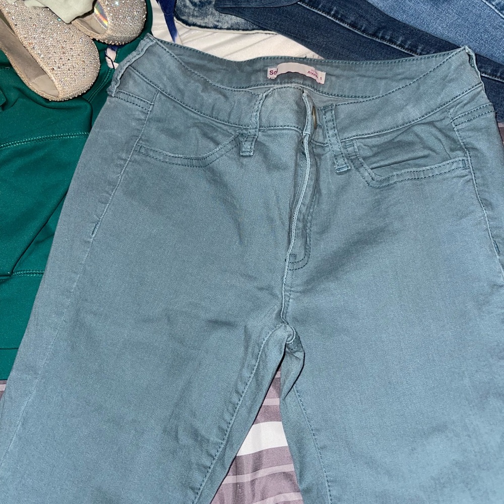 jeans
